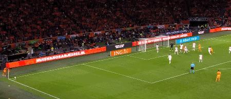 欧国联-范戴克头球制胜荷兰1-0力克比利时出线波兰送威尔士降级