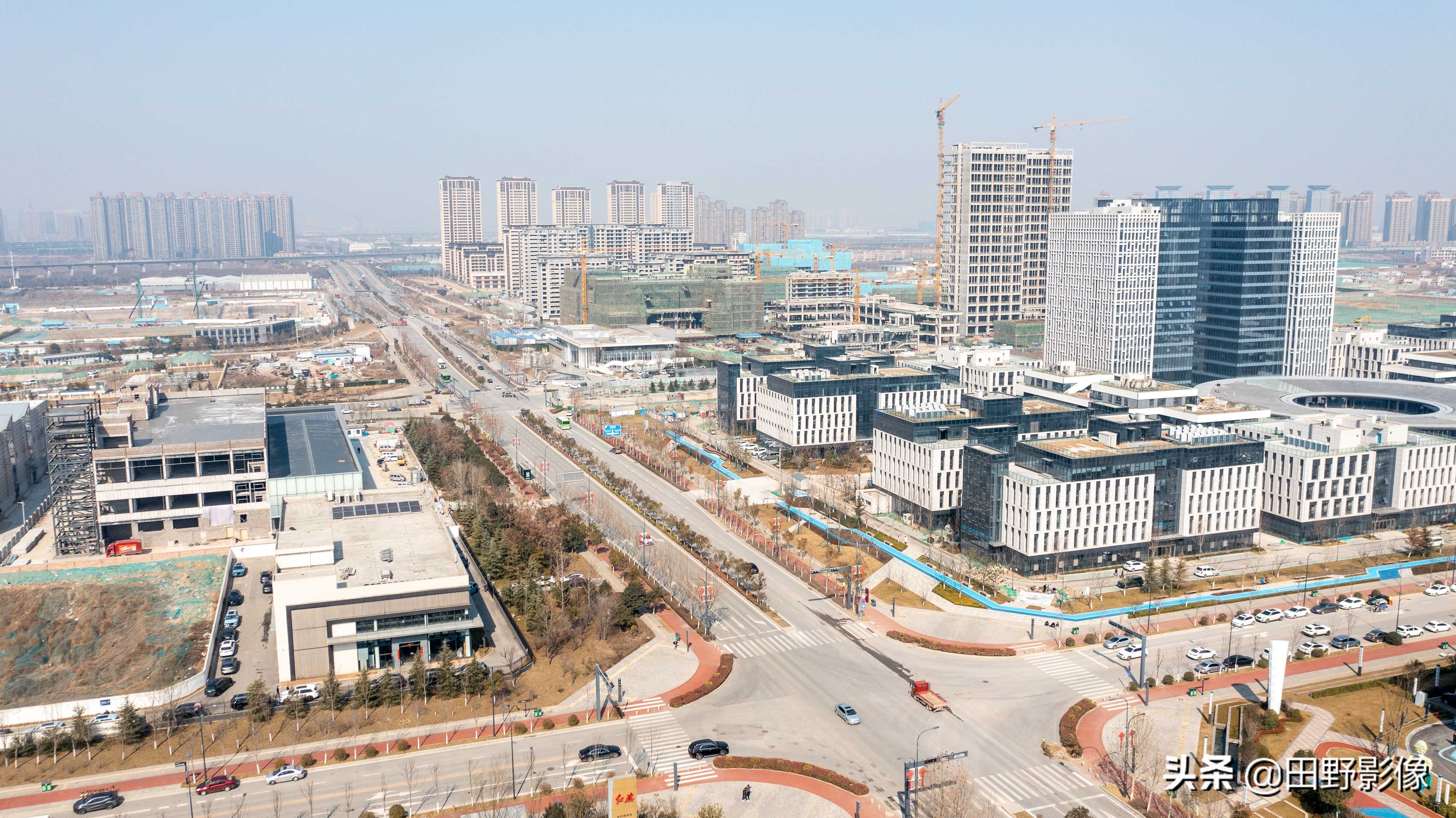 沣东科统区夜景航拍,西安沣东自贸园板块后期发展如何