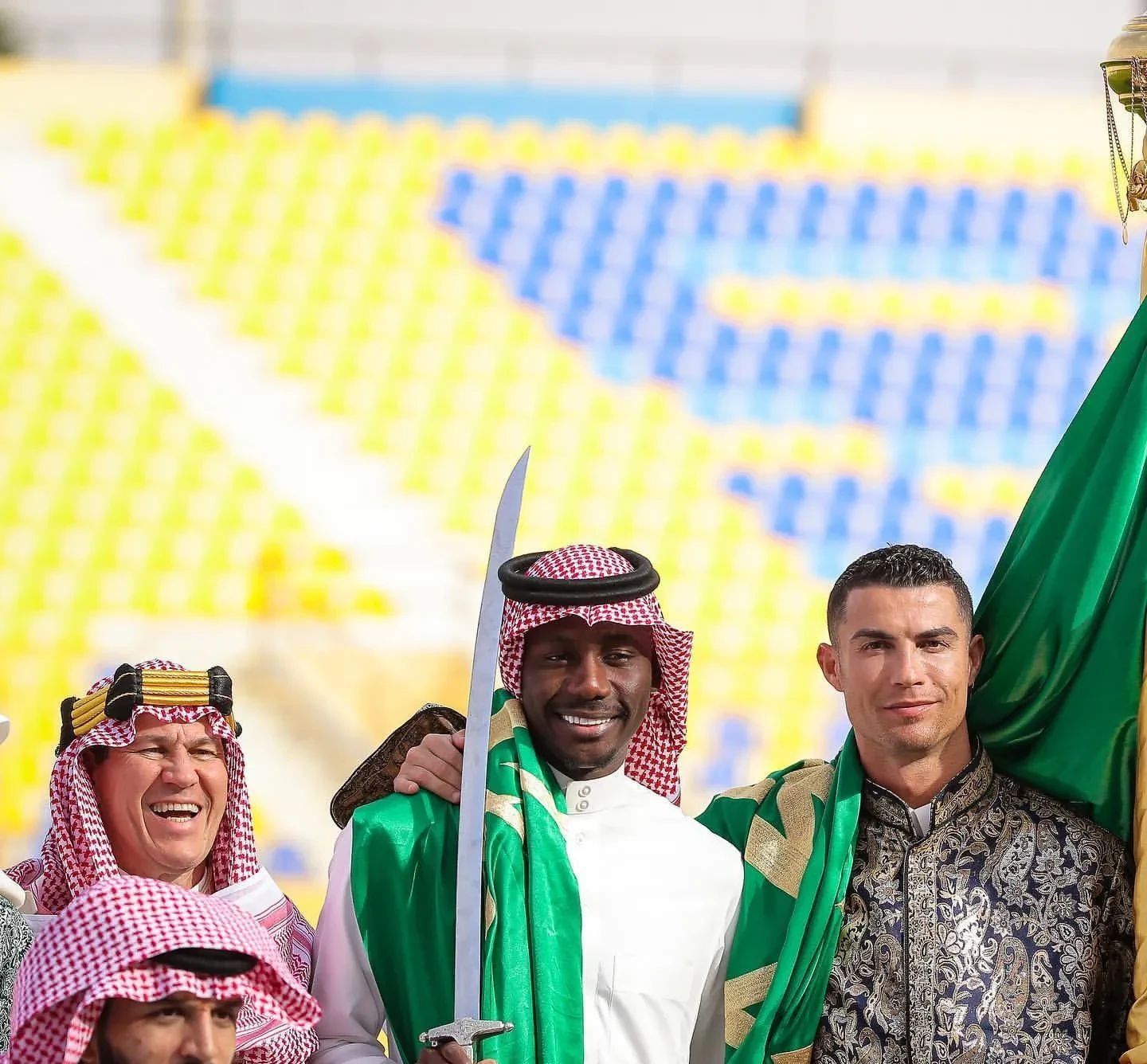 c罗足球沙特,球坛风云人物c罗