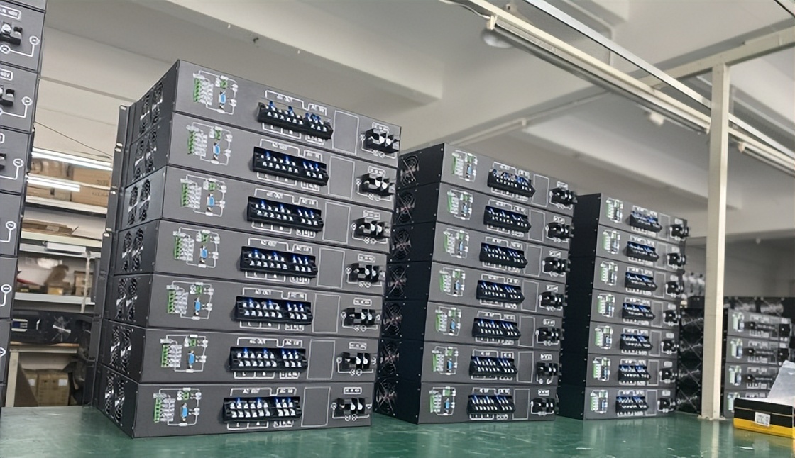 离网式逆变器,离网逆变器与并网逆变器哪个贵