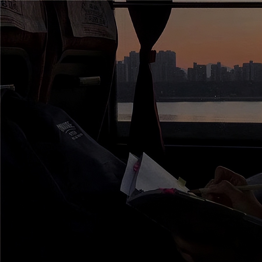 很丧很压抑的图文,心情糟透了伤心的图片