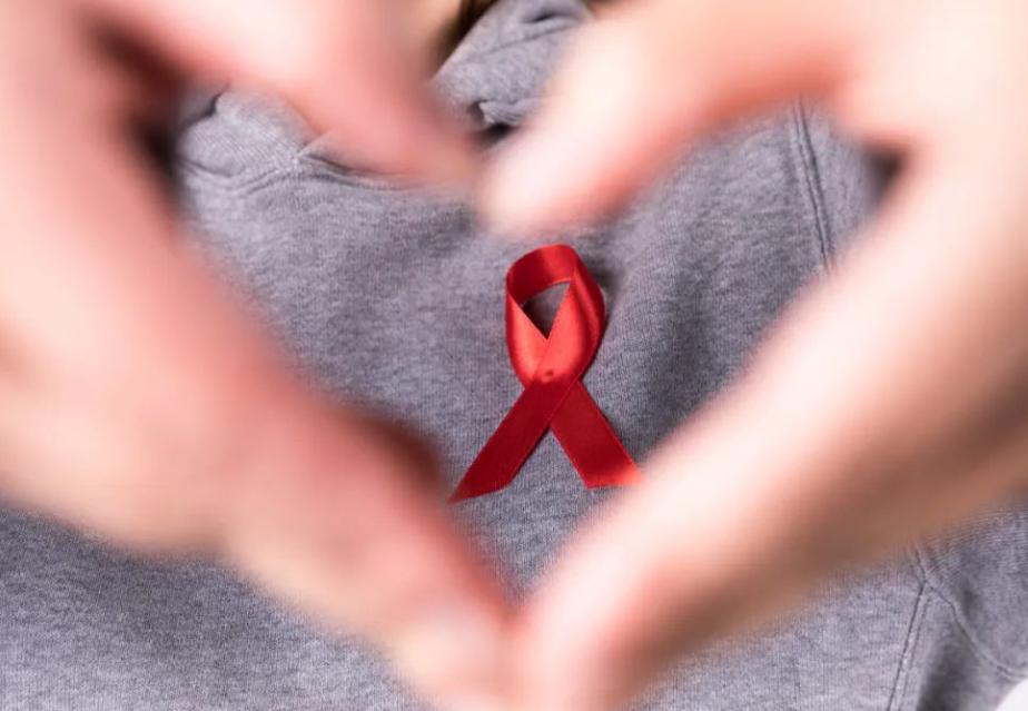 18岁女孩染上艾滋病,18岁女得艾滋