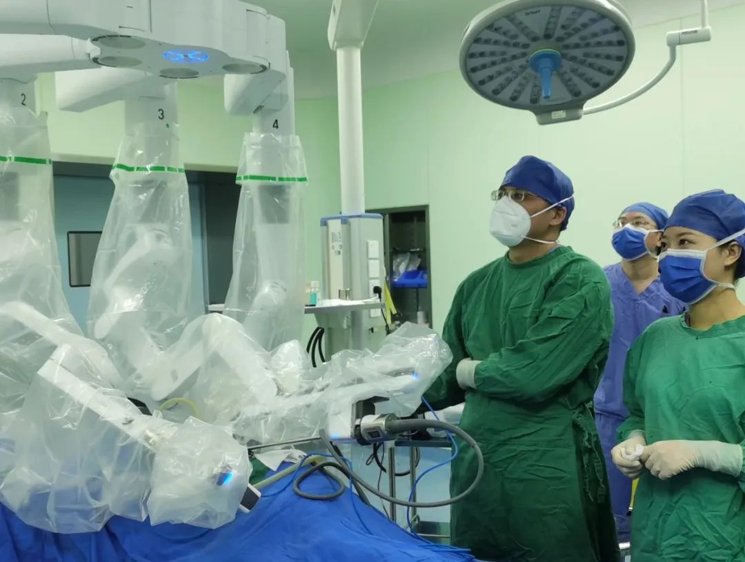 10岁男童新冠肺炎并发呼吸衰竭,11岁男孩确诊肺炎