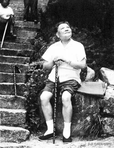 蒋经国到底想不想两岸统一，契机与遗憾，*小平邓**：死得太早了