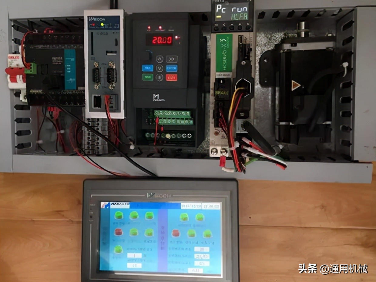 怎样用触摸屏控制变频器,触摸屏控制多台变频器教程