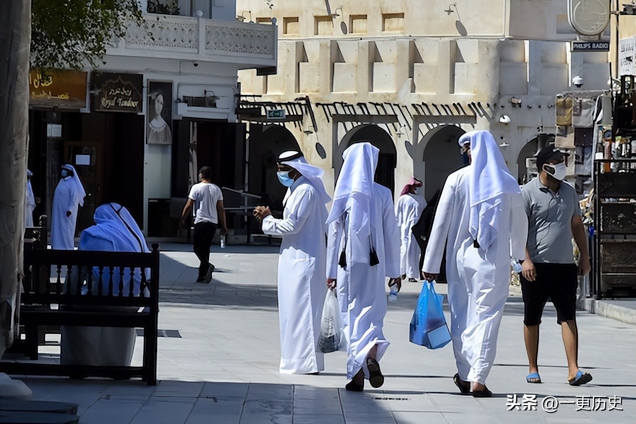 看卡塔尔看世界杯,看卡塔尔世界杯穿什么衣服