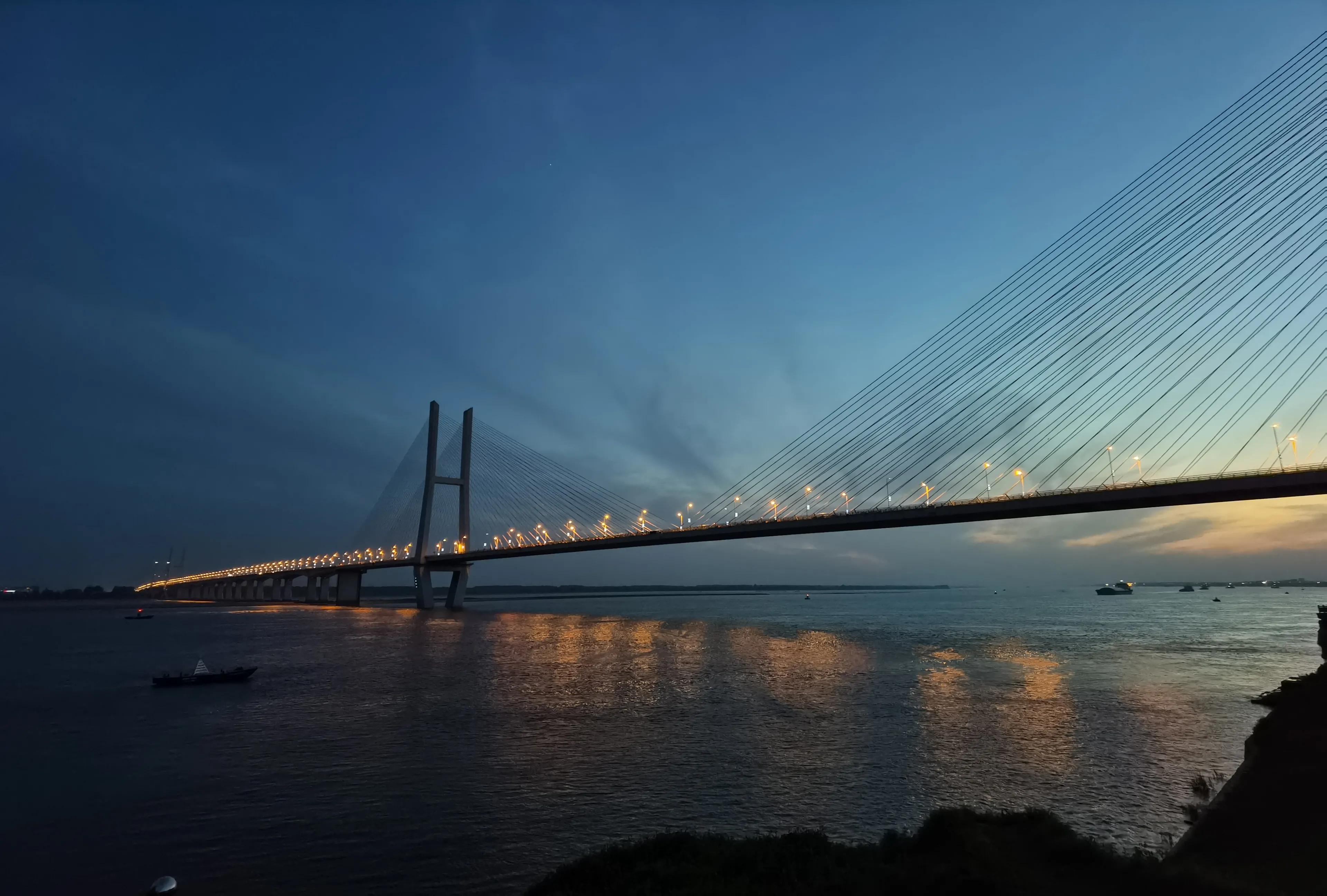 长江大桥建设故事,长江大桥故事