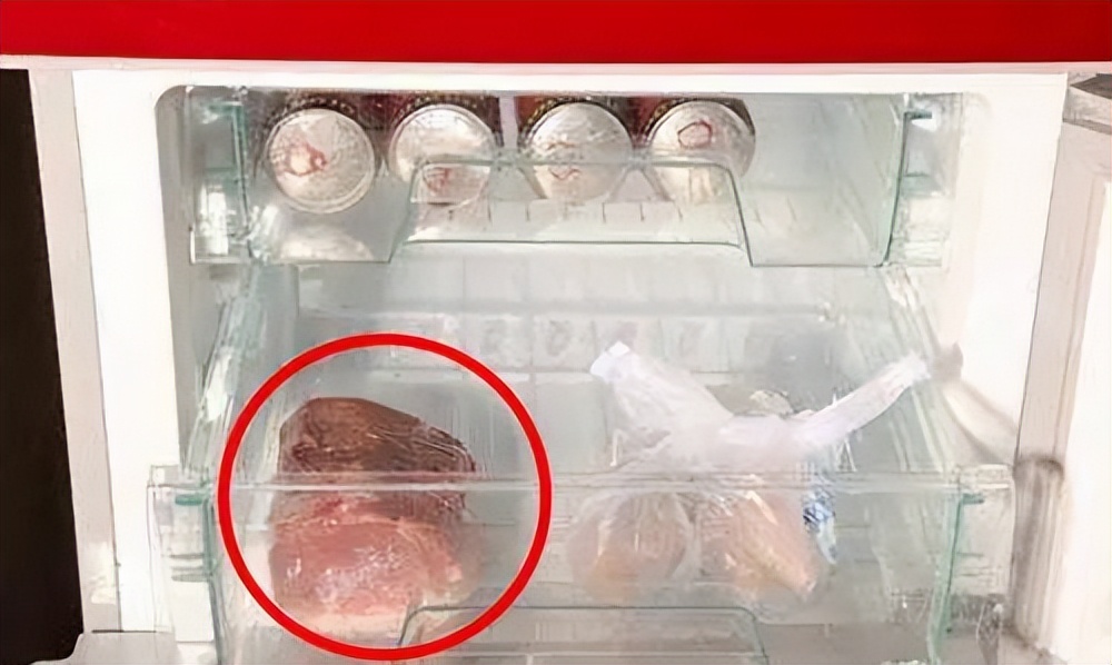 冰箱拿出来的冻肉，千万别用水泡，教你一窍门，味道和鲜肉一样！