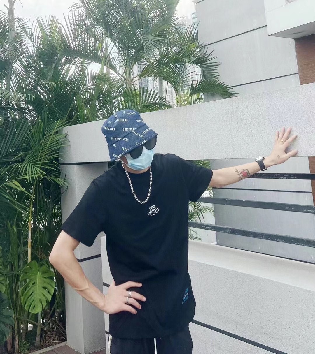 古驰巴黎世家联名短袖涂鸦,巴黎世家古驰联名t恤