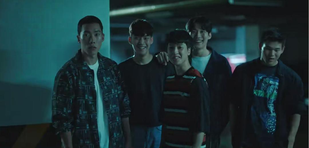 这未成年丑闻，怎么就封杀不掉？