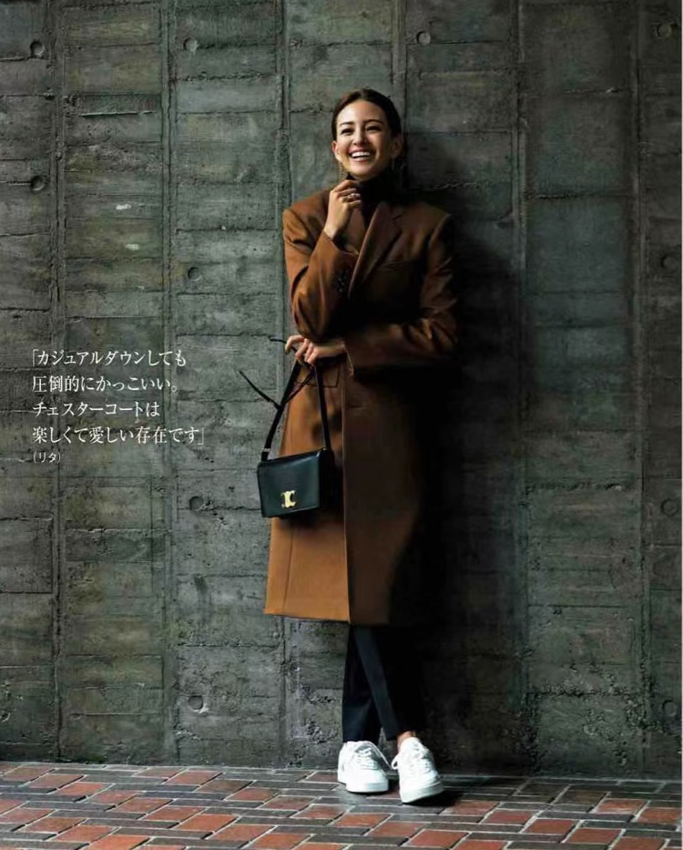 红格子大衣的穿搭技巧,穿大衣有技巧这样穿才好看