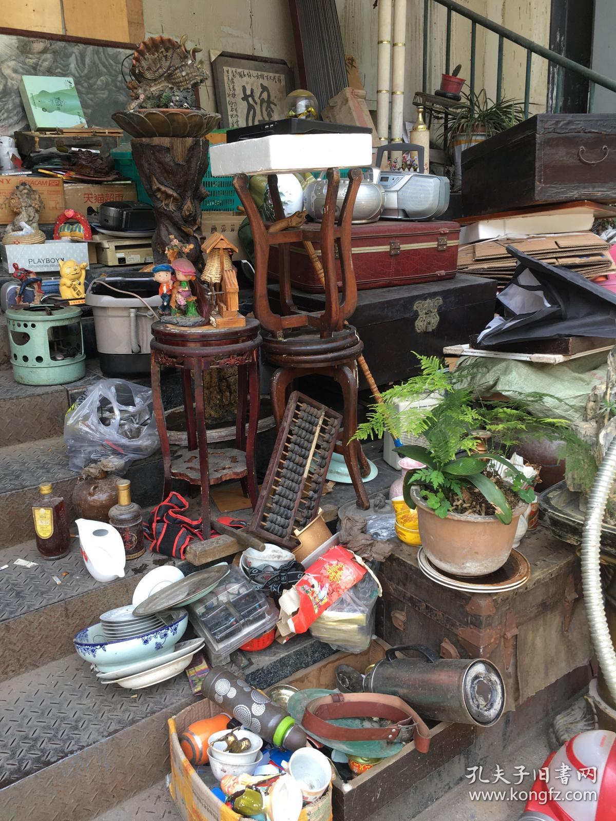 五块石旧货市场有没有桌子椅子,五块石旧货市场照片