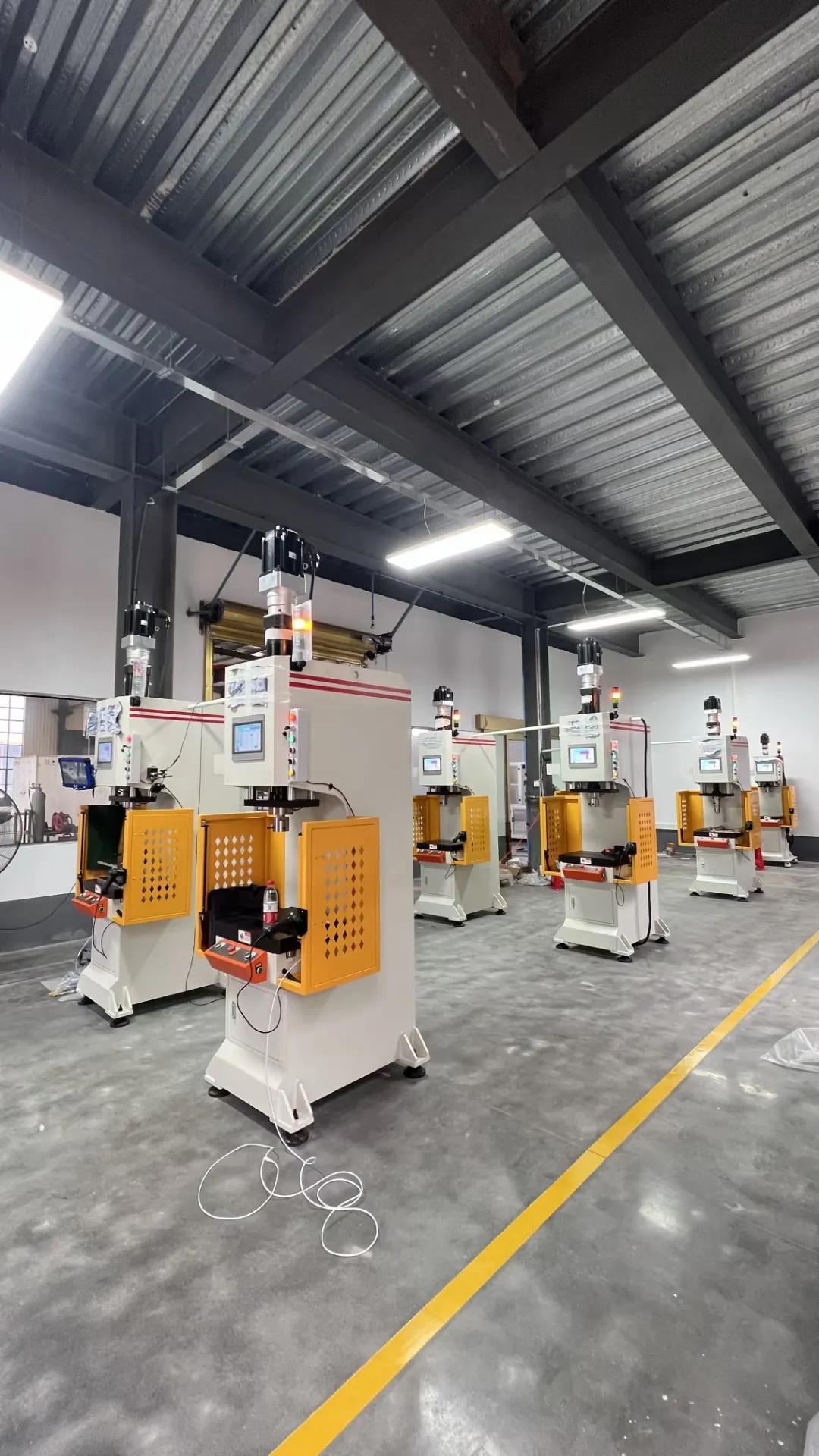 新能源汽车机械压力机,汽车伺服油压机