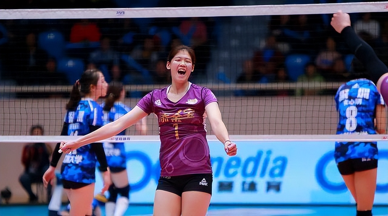 女排对阵荷兰王梦洁救球,中国女排3比0阿根廷女排王梦洁