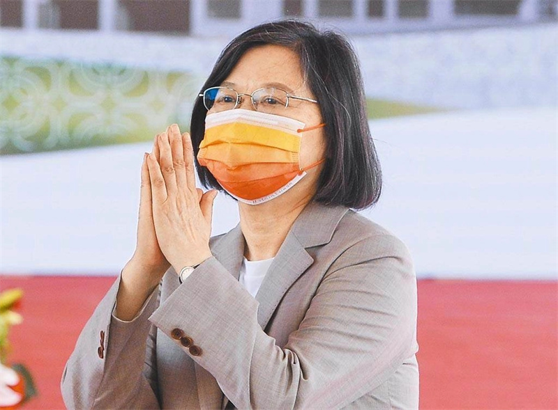 蔡英文家族历史令人咋舌，她为何冒死搞“*独台**”？原来是汉奸家族