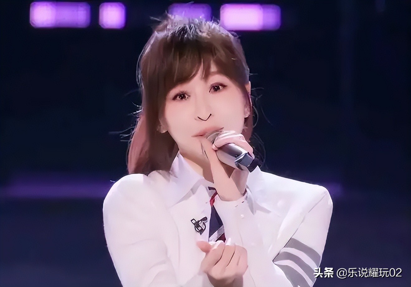 王心凌的一首爱你炸出了多少老粉,40岁王心凌浪姐再现经典回忆杀