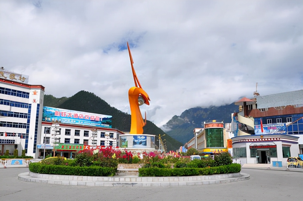 瑞士最美小镇适合养老,云南最适合晚上养老的小镇