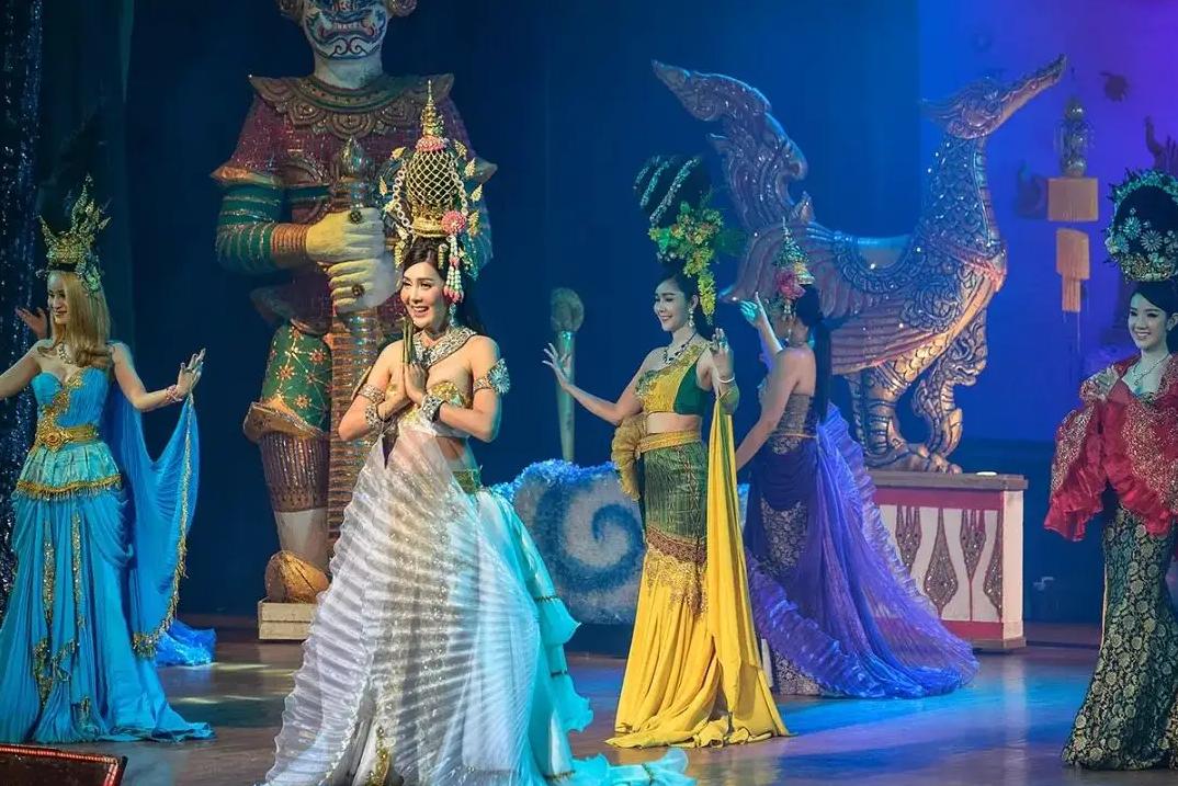 从事风俗产业的泰国人妖,到底有多惨?揭秘泰国底层人妖真实现状