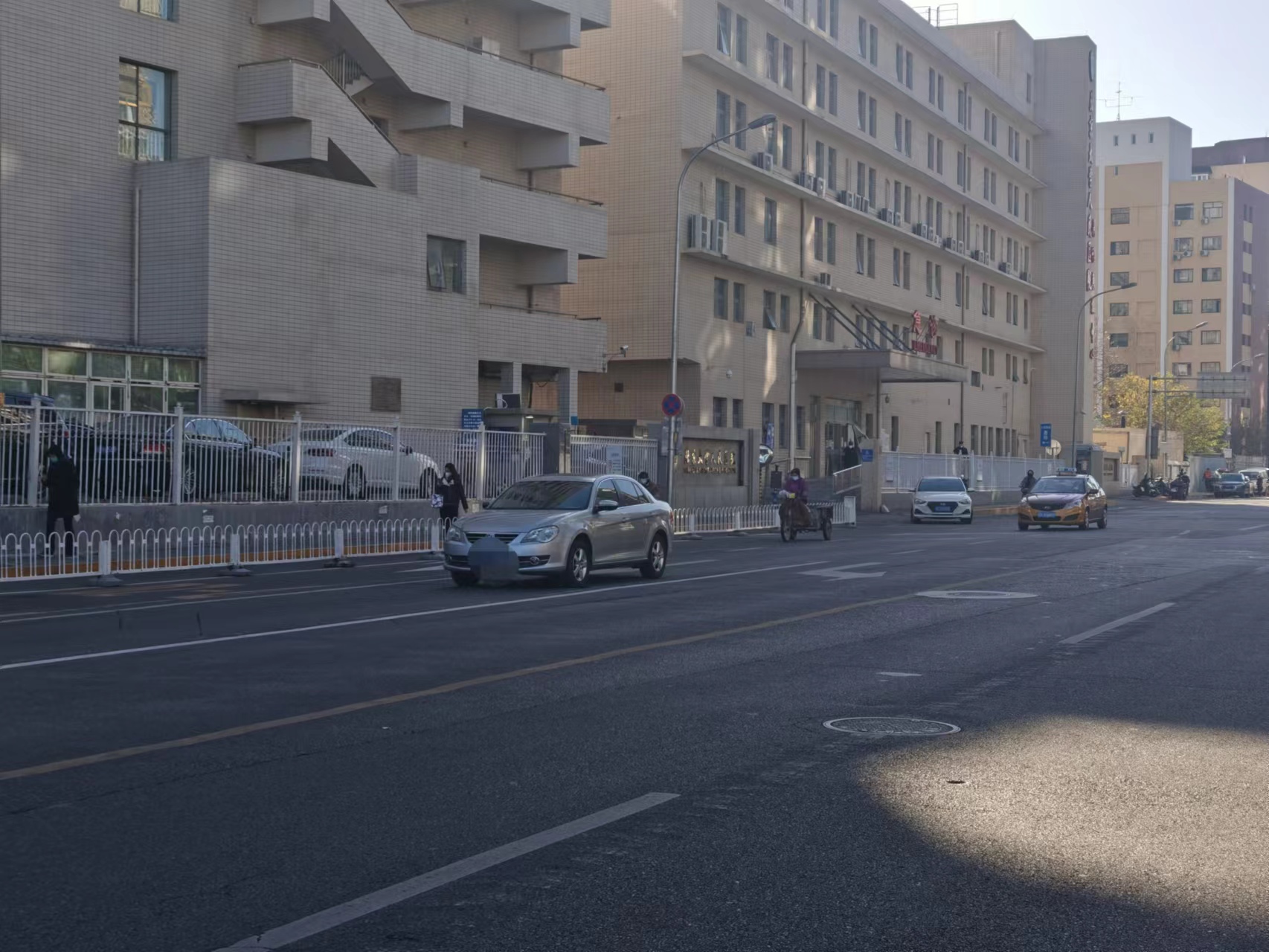 停车排队两个小时,创新解决停车难交通拥挤的办法