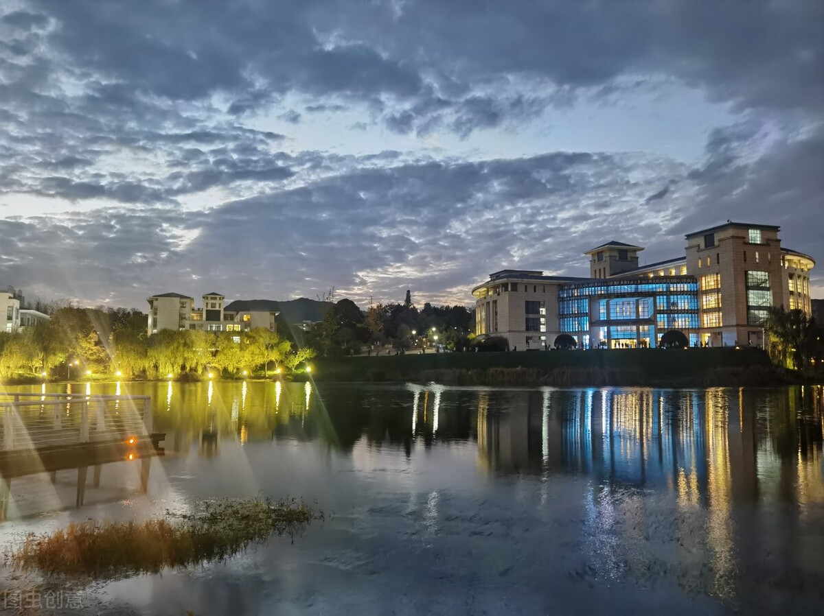 南京审计大学地址属于哪个区,南京审计大学出来好找工作吗