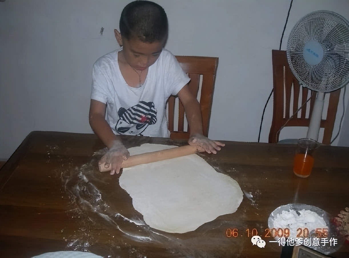 广州单亲爸爸花高价培养儿子，拒绝再婚，19岁儿子留学后却自杀了