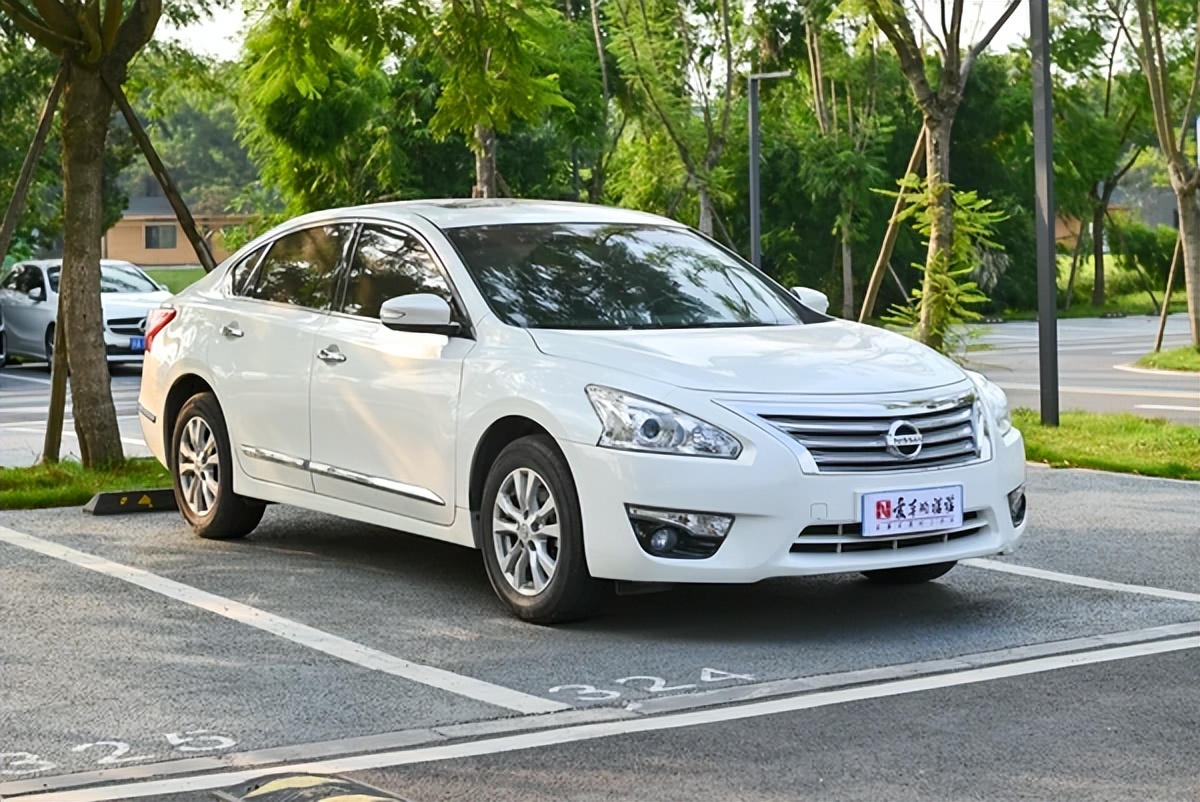 广东二手日产天籁价格,9万到10万二手日产天籁