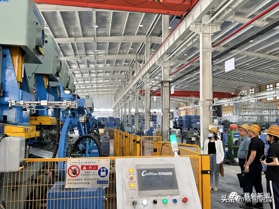 对标大湾区，全域比拼促发展·见行动｜武汉蔡甸经开优化企业服务积极做好“小进规小进限”大文章