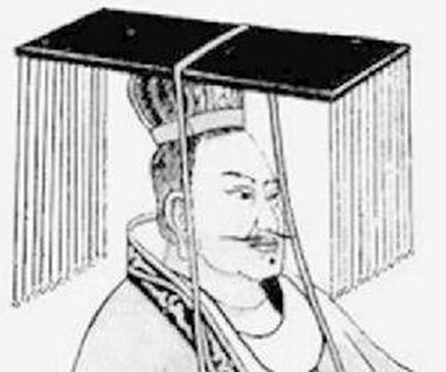 国王看不起胡人进贡的动物，让人拿去喂虎，谁知老虎却趴着不敢动