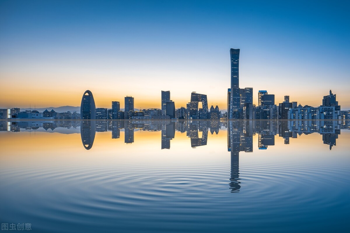 在北京买房：请问保利中央公园和东湖湾怎么选？