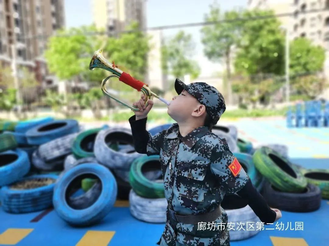 幼儿园聆听红色故事传承红色精神,传统文化在幼儿园的传承实践案例