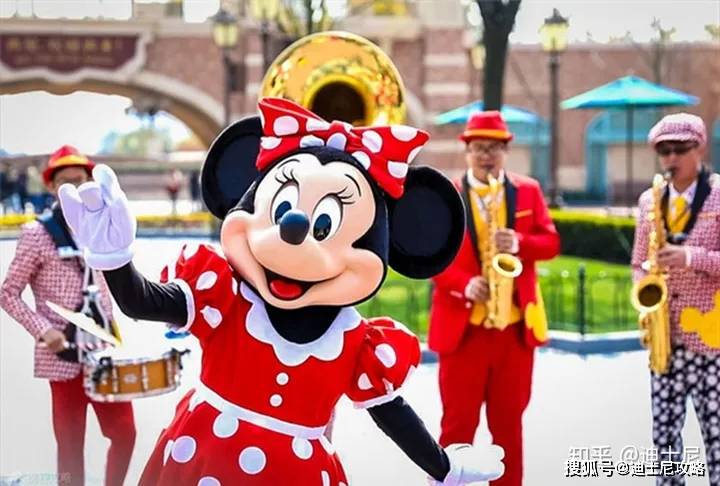 夏天少晒太阳，2023上海迪士尼详细攻略带娃、情侣、家庭出游必看