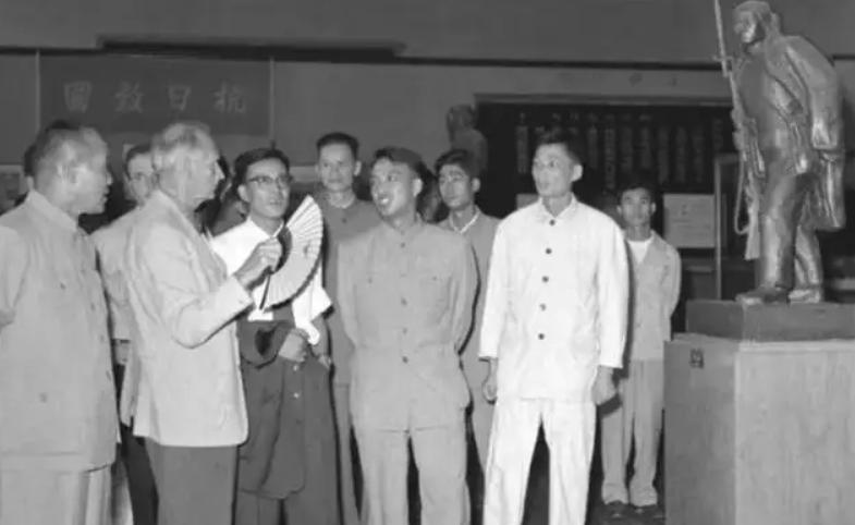 蒙哥马利参观延安澡堂,蒙哥马利参观中国军营