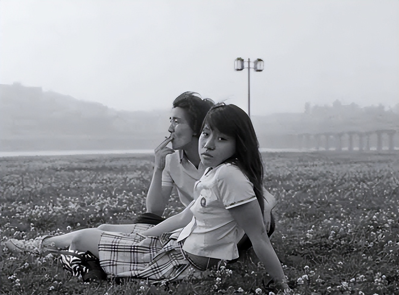 辽宁男子喝3万斤酒撑大脖子,男子嗜酒如命一天三四斤白酒