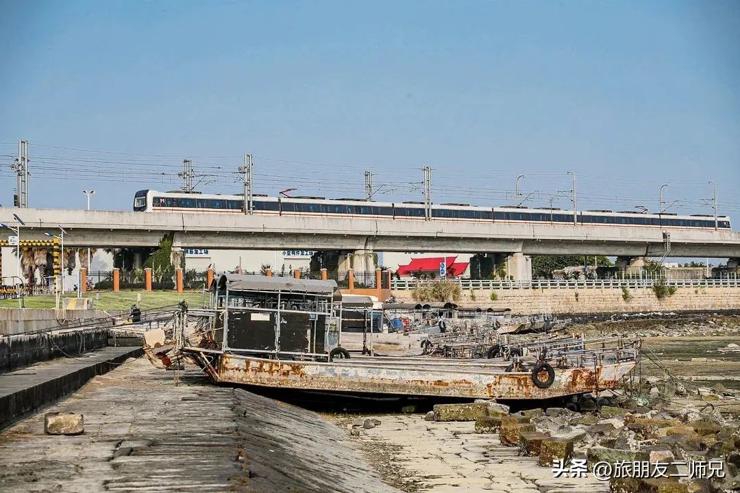 广州出发-福建4天游，打卡火山岛+鼓浪屿+环岛路+十里长堤