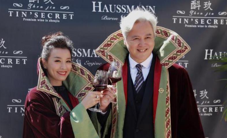 张庭夫妇商业模式,张庭夫妇的微商帝国