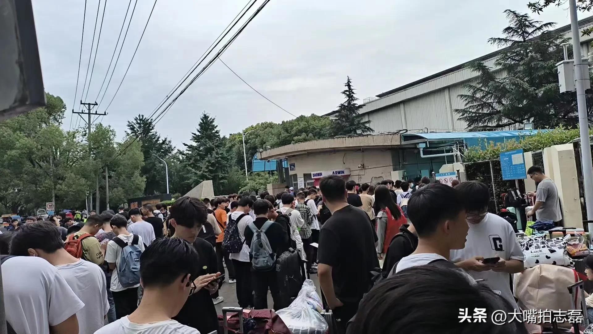 昆山推荐暑假工,昆山目前现状暑假工