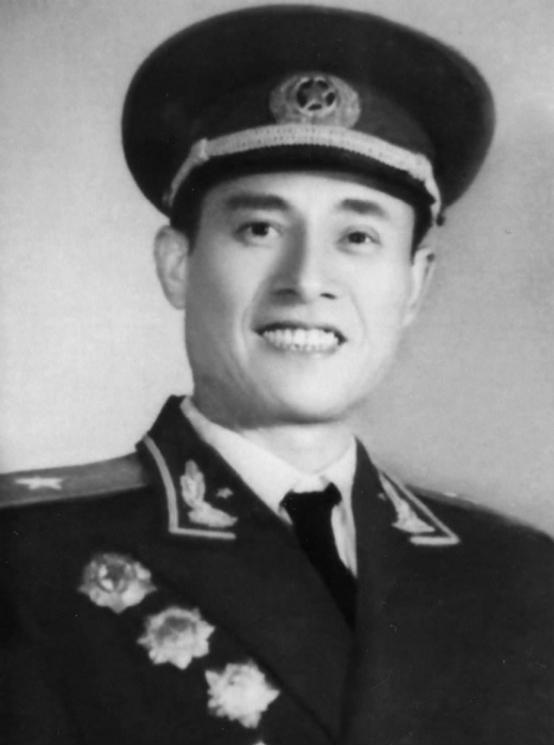 张铚秀找陈毅报到，请求尽快分配工作，陈毅：我还是个空军司令呢