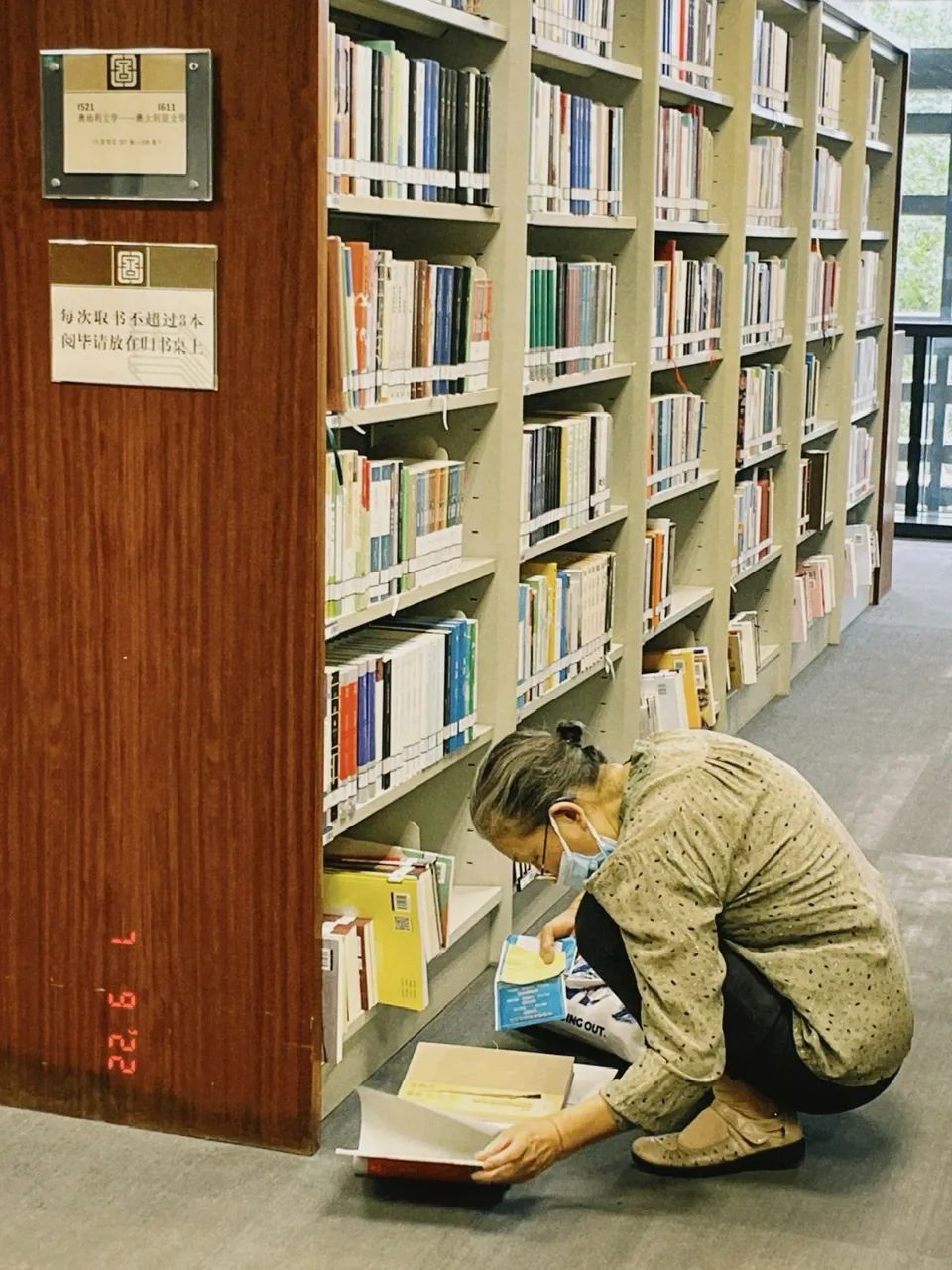 7月份人来人往街道,7月北京人山人海