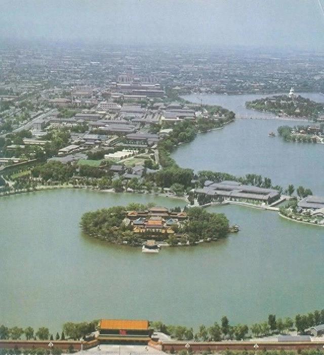 从一片湖泊到中国政治的心脏，中南海有着怎样的历史沉浮？