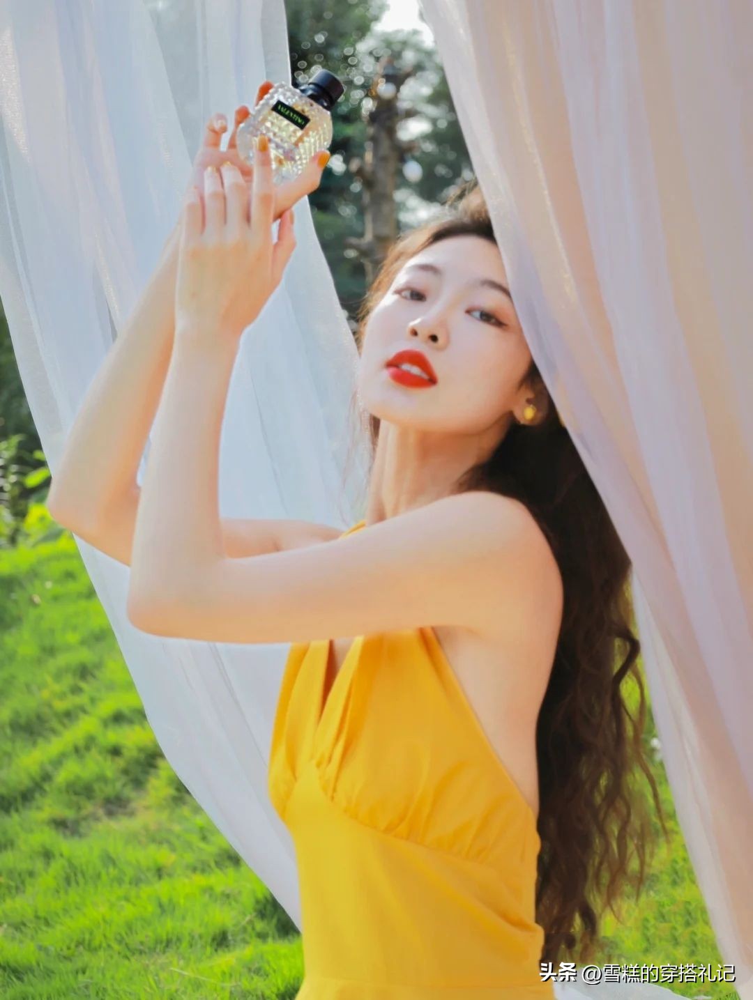 女人喷香水有什么用,女生喷香水正确方法日常