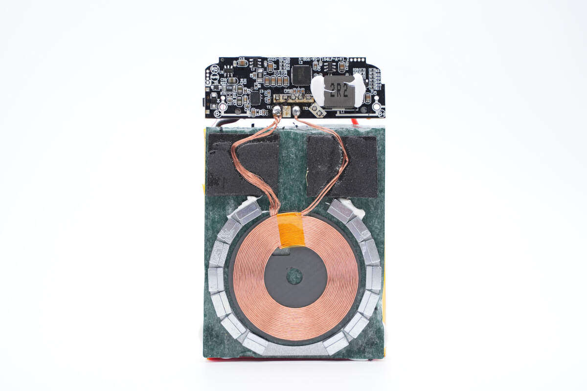 mophie磁吸充电宝拆解,希品快充专用充电宝