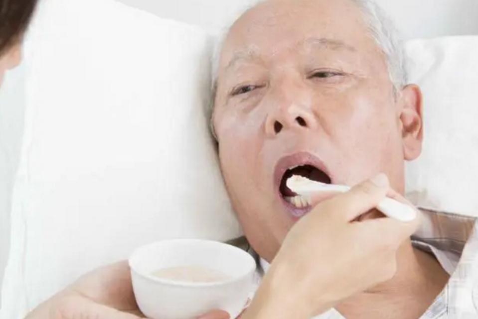 脑出血没发作之前有什么症状吗,脑出血前8个征兆有什么治疗方法