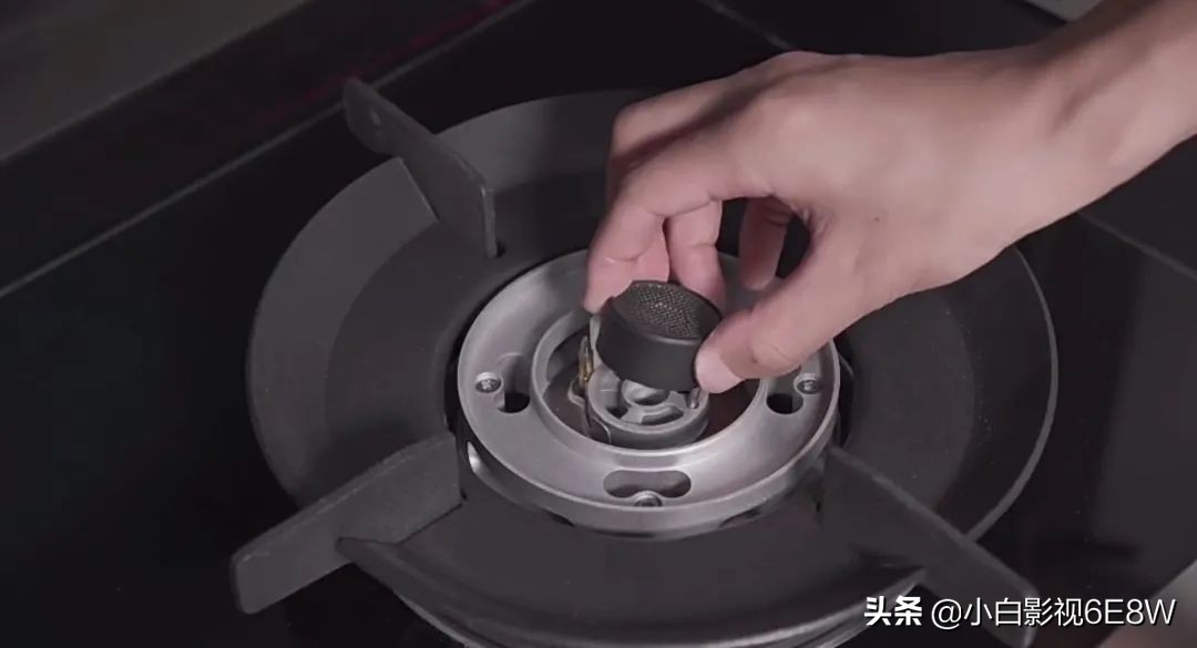 灶具打不着火什么原因,灶具打火时有嗒嗒声打不着火