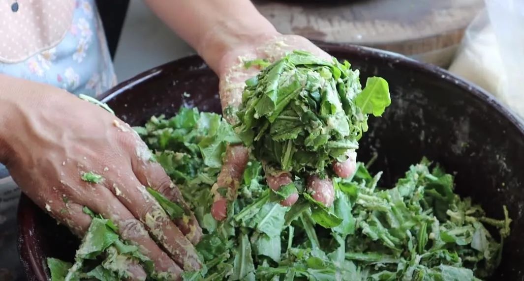 藏在草丛里的“护肝冠军”，全身都是宝，比韭菜鲜美，比豆腐营养