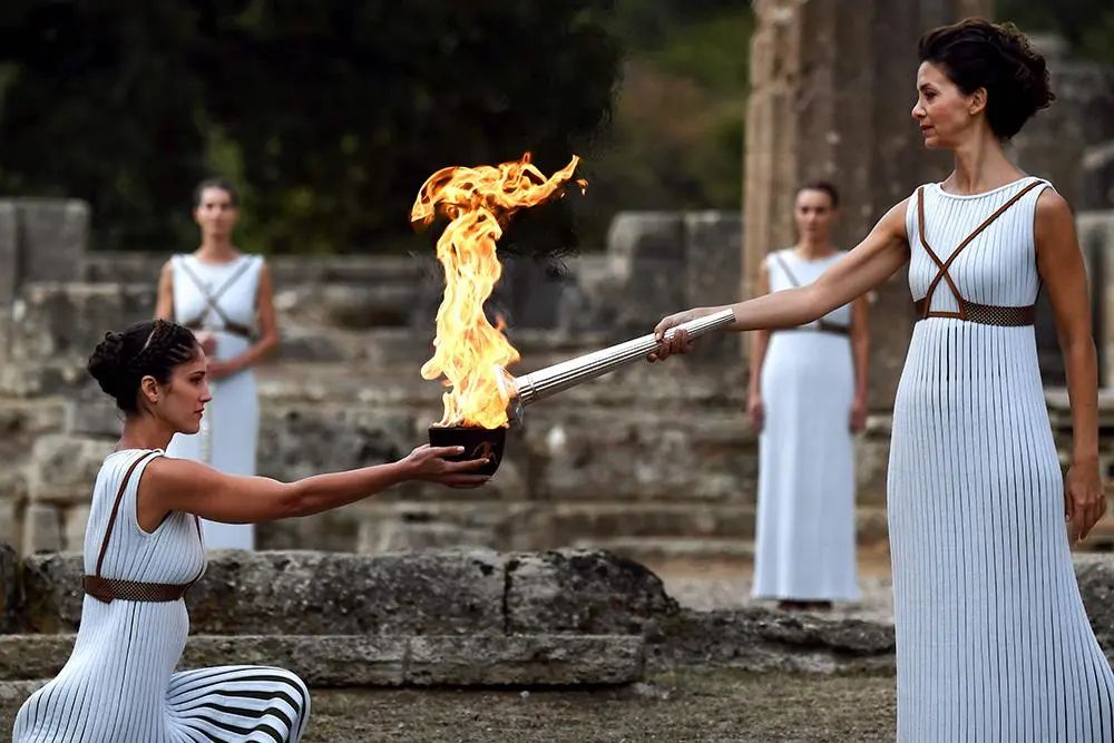 从法律角度如何看待大s和汪小菲,如何看待大s汪小菲矛盾再升级