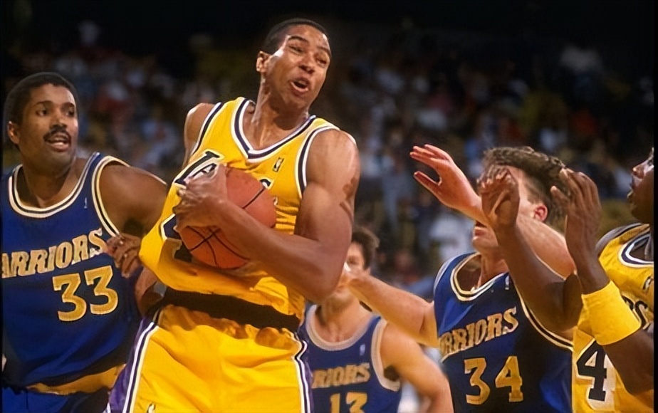 大鸟伯德单场8分,大鸟伯德时期三巨头