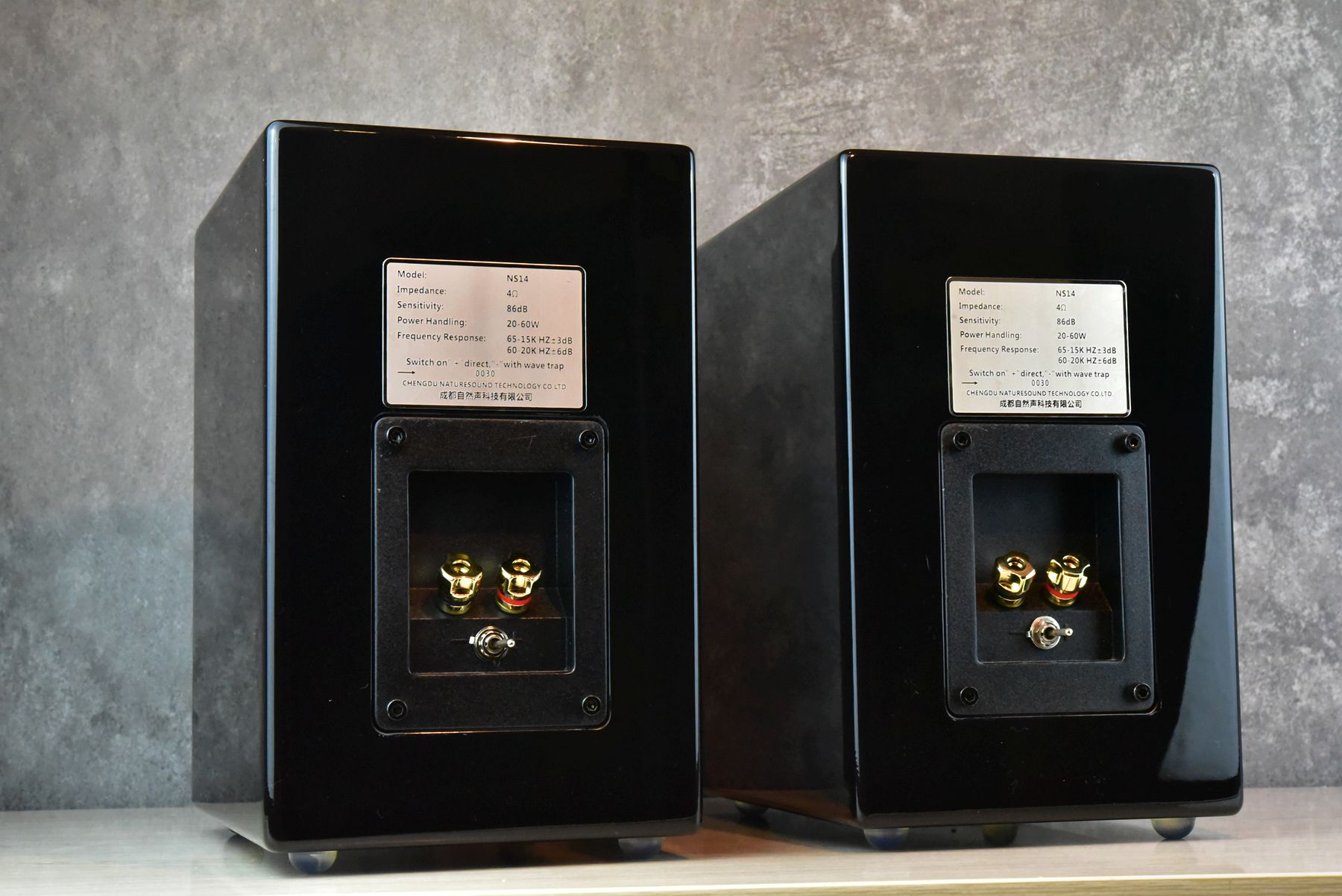 一对4寸音箱国内售价2K，日本却卖到7K，打听才知超有来头