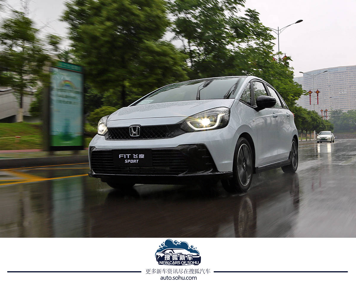 燃油车小车车,高性能燃油车的倔强试驾体验