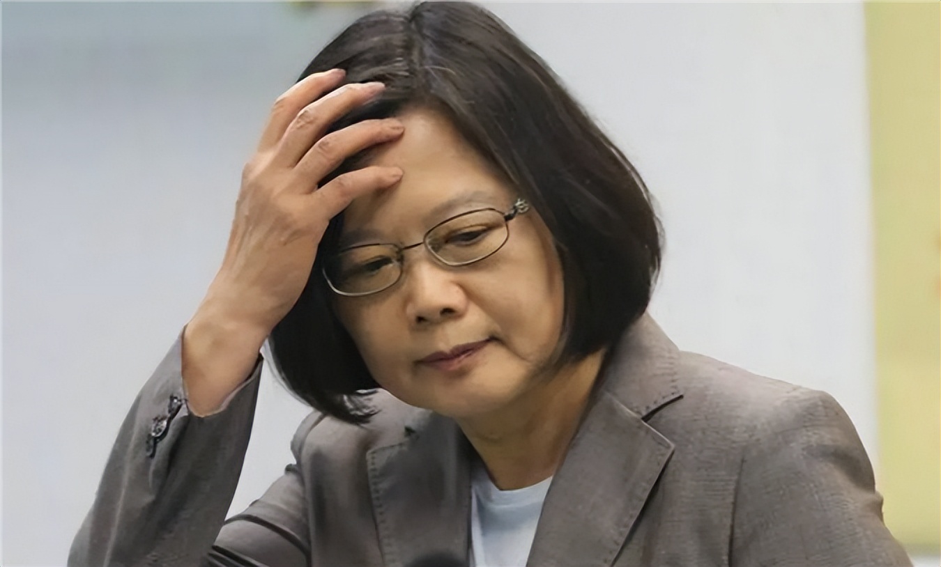 关键时候美国没有护台，“*独台**”分子崩溃，10问蔡英文“怎么办”