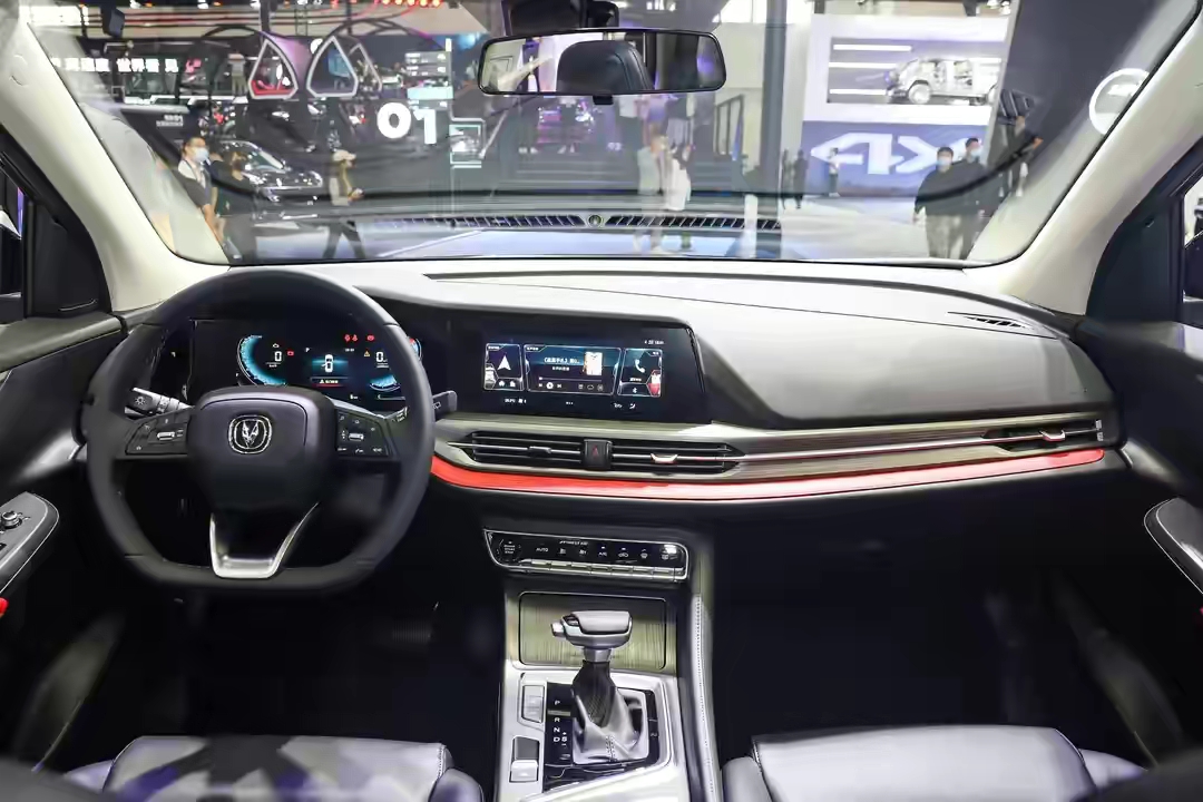 suv油耗最低的是哪一种10万左右,10-15万元以内这几款车最值得推荐